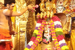 http://nithyananda.org/sites/default/files/photo-gallery/2018-09Sep-16-nithyananda-diary_bengaluru-aadheenam_uttamotama-seva_7T7A4988.JPG