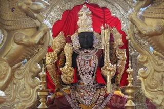 http://nithyananda.org/sites/default/files/photo-gallery/2018-09Sep-16-nithyananda-diary_bengaluru-aadheenam_uttamotama-seva_7T7A5055.JPG