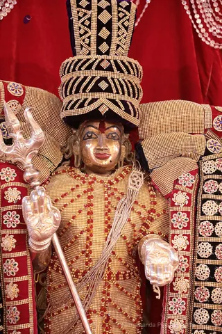 http://nithyananda.org/sites/default/files/photo-gallery/2018-09Sep-17-nithyananda-diary_bengaluru-aadheenam_uttamotama-seva_7T9A5152.JPG