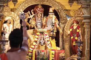 http://nithyananda.org/sites/default/files/photo-gallery/2018-09Sep-17-nithyananda-diary_bengaluru-aadheenam_uttamotama-seva_7T9A5184.JPG