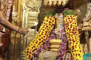 http://nithyananda.org/sites/default/files/photo-gallery/2018-09Sep-18-nithyananda-diary_bengaluru-aadheenam_uttamotama-seva_7T7A5456.JPG