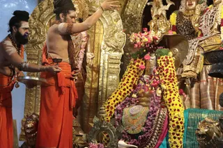 http://nithyananda.org/sites/default/files/photo-gallery/2018-09Sep-18-nithyananda-diary_bengaluru-aadheenam_uttamotama-seva_7T7A5457.JPG