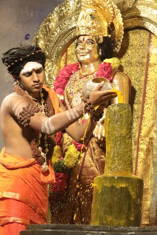 http://nithyananda.org/sites/default/files/photo-gallery/2018-09Sep-19-nithyananda-diary_bengaluru-aadheenam_uttamotama-seva_7T7A5580.JPG