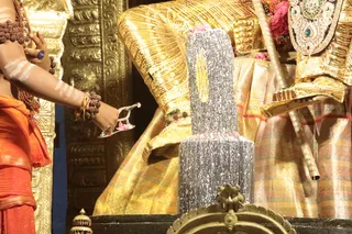 http://nithyananda.org/sites/default/files/photo-gallery/2018-09Sep-19-nithyananda-diary_bengaluru-aadheenam_uttamotama-seva_7T7A5588.JPG
