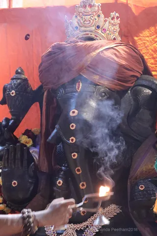 http://nithyananda.org/sites/default/files/photo-gallery/2018-09Sep-19-nithyananda-diary_bengaluru-aadheenam_uttamotama-seva_7T7A5631.JPG