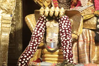 http://nithyananda.org/sites/default/files/photo-gallery/2018-09Sep-19-nithyananda-diary_bengaluru-aadheenam_uttamotama-seva_7T7A5636.JPG
