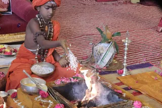 http://nithyananda.org/sites/default/files/photo-gallery/2018-09Sep-19-nithyananda-diary_bengaluru-aadheenam_uttamotama-seva_7T7A5680.JPG