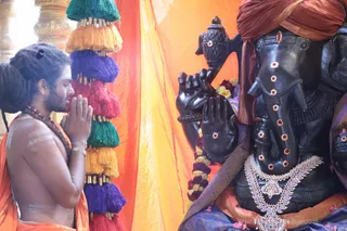 http://nithyananda.org/sites/default/files/photo-gallery/2018-09Sep-19-nithyananda-diary_bengaluru-aadheenam_uttamotama-seva_7T7A5706.JPG