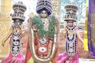http://nithyananda.org/sites/default/files/photo-gallery/2018-09Sep-19-nithyananda-diary_bengaluru-aadheenam_uttamotama-seva_7T7A5707.JPG