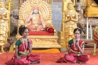 http://nithyananda.org/sites/default/files/photo-gallery/2018-09Sep-19-nithyananda-diary_bengaluru-aadheenam_uttamotama-seva_7T7A5717.JPG