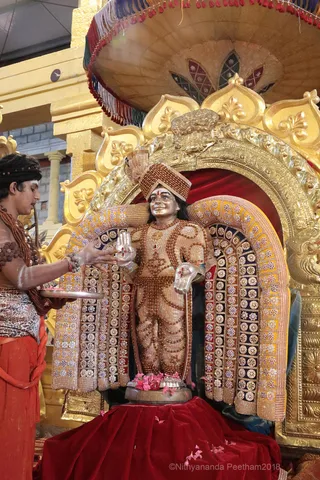 http://nithyananda.org/sites/default/files/photo-gallery/2018-09Sep-20-nithyananda-diary_bengaluru-aadheenam_uttamotama-seva_7T7A5945.JPG