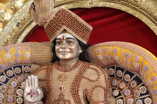 http://nithyananda.org/sites/default/files/photo-gallery/2018-09Sep-20-nithyananda-diary_bengaluru-aadheenam_uttamotama-seva_7T7A5950.JPG