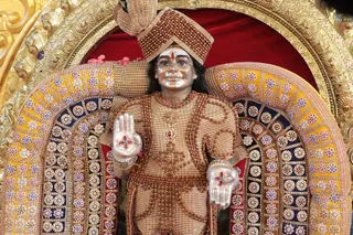 http://nithyananda.org/sites/default/files/photo-gallery/2018-09Sep-20-nithyananda-diary_bengaluru-aadheenam_uttamotama-seva_7T7A5961.JPG