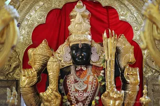 http://nithyananda.org/sites/default/files/photo-gallery/2018-09Sep-20-nithyananda-diary_bengaluru-aadheenam_uttamotama-seva_7T7A5983.JPG