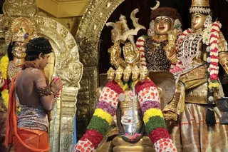 http://nithyananda.org/sites/default/files/photo-gallery/2018-09Sep-20-nithyananda-diary_bengaluru-aadheenam_uttamotama-seva_7T7A5996.JPG