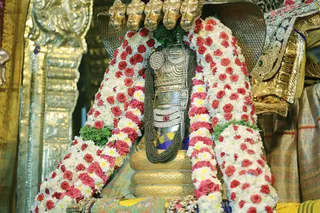 http://nithyananda.org/sites/default/files/photo-gallery/2018-09Sep-22-nithyananda-diary_bengaluru-aadheenam_uttamotama-seva_7T7A6390.JPG