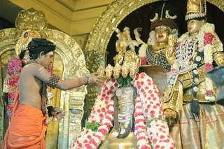 http://nithyananda.org/sites/default/files/photo-gallery/2018-09Sep-22-nithyananda-diary_bengaluru-aadheenam_uttamotama-seva_7T7A6399.JPG