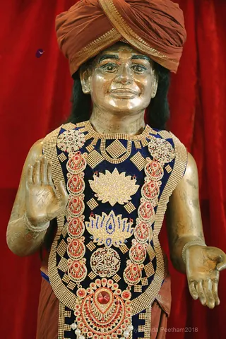 http://nithyananda.org/sites/default/files/photo-gallery/2018-09Sep-23-nithyananda-diary_bengaluru-aadheenam_uttamotama-seva_7T7A6633.JPG