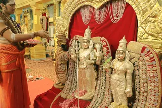 http://nithyananda.org/sites/default/files/photo-gallery/2018-09Sep-24-nithyananda-diary_bengaluru-aadheenam_uttamotama-seva_7T7A6842.JPG