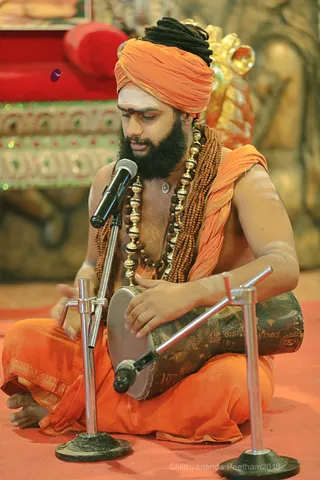 http://nithyananda.org/sites/default/files/photo-gallery/2018-09Sep-24-nithyananda-diary_bengaluru-aadheenam_uttamotama-seva_7T9A6885.JPG