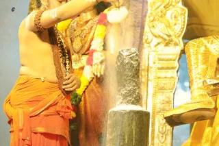 http://nithyananda.org/sites/default/files/photo-gallery/2018-09Sep-25-nithyananda-diary_bengaluru-aadheenam_uttamotama-seva_7T9A7027.JPG