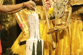 http://nithyananda.org/sites/default/files/photo-gallery/2018-09Sep-26-nithyananda-diary_bengaluru-aadheenam_uttamotama-seva_7T9A7156.JPG