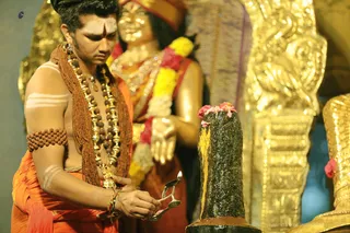 http://nithyananda.org/sites/default/files/photo-gallery/2018-09Sep-26-nithyananda-diary_bengaluru-aadheenam_uttamotama-seva_7T9A7165.JPG