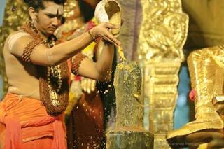 http://nithyananda.org/sites/default/files/photo-gallery/2018-09Sep-26-nithyananda-diary_bengaluru-aadheenam_uttamotama-seva_7T9A7175.JPG