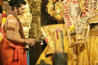 http://nithyananda.org/sites/default/files/photo-gallery/2018-09Sep-26-nithyananda-diary_bengaluru-aadheenam_uttamotama-seva_7T9A7180.JPG