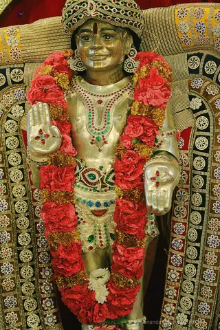http://nithyananda.org/sites/default/files/photo-gallery/2018-09Sep-27-nithyananda-diary_bengaluru-aadheenam_uttamotama-seva_7T9A7493.JPG