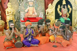 http://nithyananda.org/sites/default/files/photo-gallery/2018-10Oct-01-nithyananda-diary_bengaluru-aadheenam_uttamotama-seva_7T7A8507.JPG