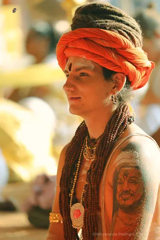 http://nithyananda.org/sites/default/files/photo-gallery/2018-10Oct-01-nithyananda-diary_bengaluru-aadheenam_uttamotama-seva_7T9A8632.JPG