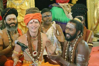 http://nithyananda.org/sites/default/files/photo-gallery/2018-10Oct-01-nithyananda-diary_bengaluru-aadheenam_uttamotama-seva_7T9A8705.JPG