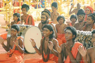 http://nithyananda.org/sites/default/files/photo-gallery/2018-10Oct-01-nithyananda-diary_bengaluru-aadheenam_uttamotama-seva_7T9A8708.JPG