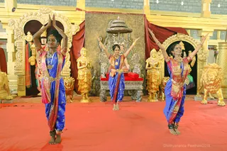 http://nithyananda.org/sites/default/files/photo-gallery/2018-10Oct-02-nithyananda-diary_bengaluru-aadheenam_uttamotama-seva_7T7A8617.JPG