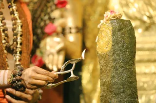 http://nithyananda.org/sites/default/files/photo-gallery/2018-10Oct-02-nithyananda-diary_bengaluru-aadheenam_uttamotama-seva_7T9A8888.JPG