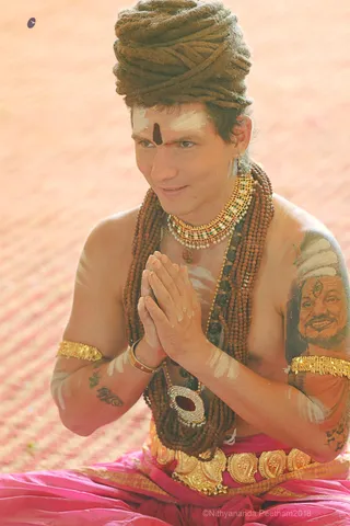 http://nithyananda.org/sites/default/files/photo-gallery/2018-10Oct-02-nithyananda-diary_bengaluru-aadheenam_uttamotama-seva_7T9A9014.JPG