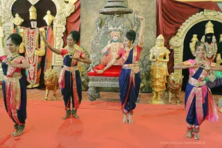 http://nithyananda.org/sites/default/files/photo-gallery/2018-10Oct-03-nithyananda-diary_bengaluru-aadheenam_uttamotama-seva_7T7A8706.JPG