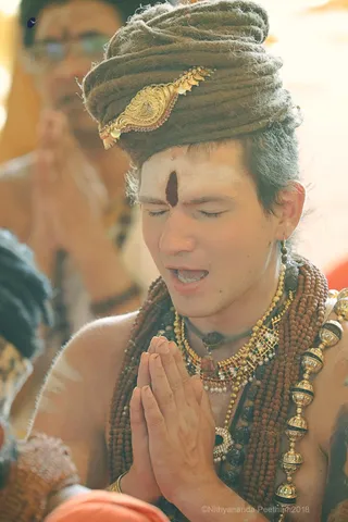 http://nithyananda.org/sites/default/files/photo-gallery/2018-10Oct-03-nithyananda-diary_bengaluru-aadheenam_uttamotama-seva_7T9A9258.JPG