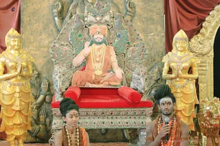 http://nithyananda.org/sites/default/files/photo-gallery/2018-10Oct-04-nithyananda-diary_bengaluru-aadheenam_uttamotama-seva_7T7A8778.JPG