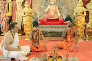 http://nithyananda.org/sites/default/files/photo-gallery/2018-10Oct-04-nithyananda-diary_bengaluru-aadheenam_uttamotama-seva_7T7A8781.JPG