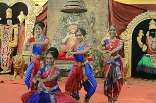 http://nithyananda.org/sites/default/files/photo-gallery/2018-10Oct-04-nithyananda-diary_bengaluru-aadheenam_uttamotama-seva_7T7A8797.JPG