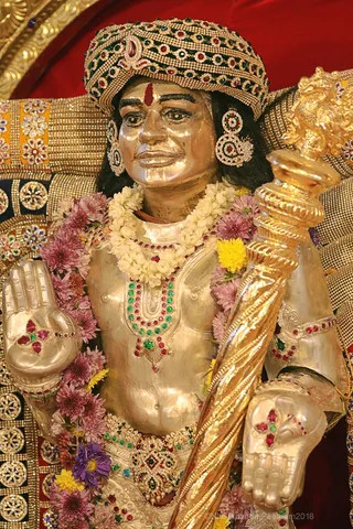http://nithyananda.org/sites/default/files/photo-gallery/2018-10Oct-04-nithyananda-diary_bengaluru-aadheenam_uttamotama-seva_7T9A9520.JPG