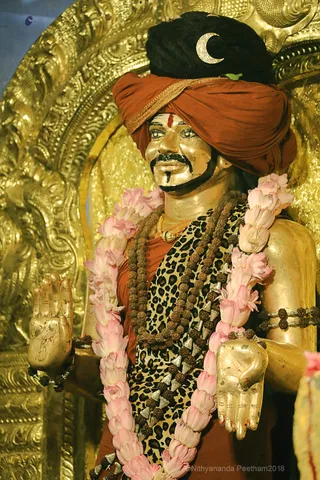 http://nithyananda.org/sites/default/files/photo-gallery/2018-10Oct-06-nithyananda-diary_bengaluru-aadheenam_uttamotama-seva_7T9A8905.JPG