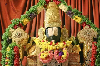 http://nithyananda.org/sites/default/files/photo-gallery/2018-10Oct-06-nithyananda-diary_bengaluru-aadheenam_uttamotama-seva_7T9A8908.JPG