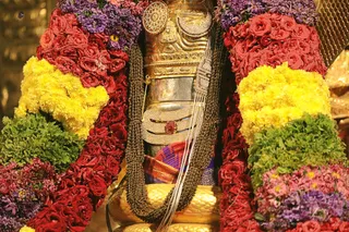 http://nithyananda.org/sites/default/files/photo-gallery/2018-10Oct-06-nithyananda-diary_bengaluru-aadheenam_uttamotama-seva_7T9A8940.JPG