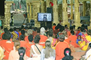 http://nithyananda.org/sites/default/files/photo-gallery/2018-10Oct-06-nithyananda-diary_bengaluru-aadheenam_uttamotama-seva_7T9A8970.JPG