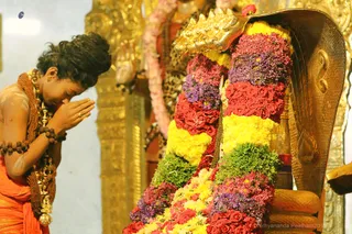 http://nithyananda.org/sites/default/files/photo-gallery/2018-10Oct-06-nithyananda-diary_bengaluru-aadheenam_uttamotama-seva_7T9A9099.JPG