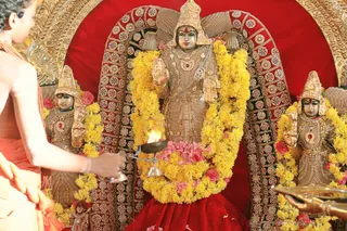 http://nithyananda.org/sites/default/files/photo-gallery/2018-10Oct-07-nithyananda-diary_bengaluru-aadheenam_uttamotama-seva_7T9A9178.JPG