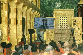 http://nithyananda.org/sites/default/files/photo-gallery/2018-10Oct-07-nithyananda-diary_bengaluru-aadheenam_uttamotama-seva_7T9A9218.JPG
